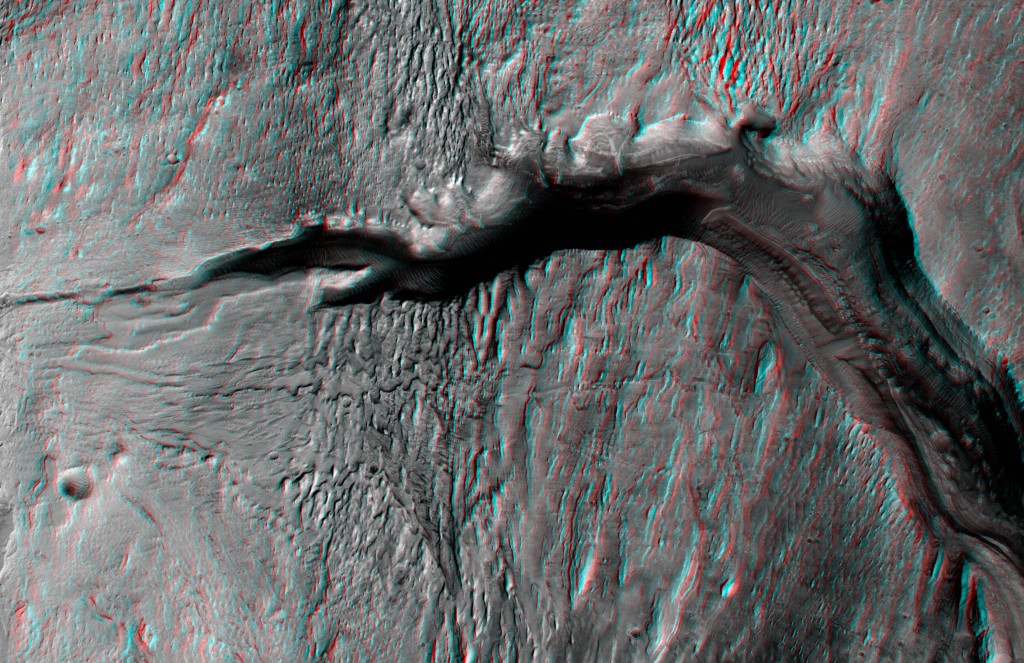 Profundo cañón. NASA/JPL/UA.